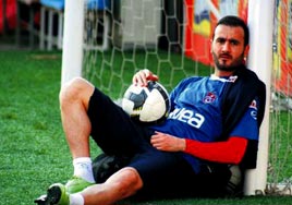 G�khan �nal'�n bile�i d�nd�