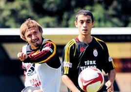 Ayhan k�z�p gitti