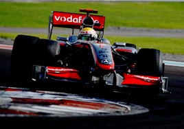 �lk cebin sahibi Hamilton