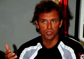 Doll'dan sessiz protesto