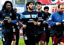 Serkan yar�da b�rakt�