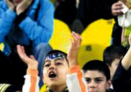 Trib�nler bo� kald�