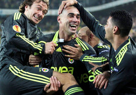 UEFA'dan Fener'e �vg�