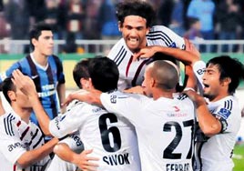 Kartal acımıyor