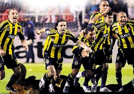 �eyrek finalin kap�s�ndan d�nd�ler