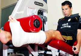Reçeteyi yazdı