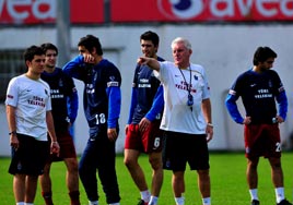 Broos beyin y�k�yor