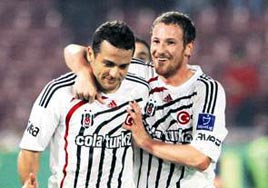 Bobo 5, Alex 8 att�