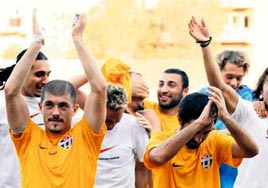 Ey�p ikinci yar�da a��ld�