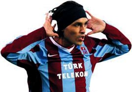 Colman kendini a�t�