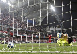 89'da penalt� verdi k�z g�nderdiler