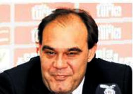 Ba�kan�n tad� ka�t�