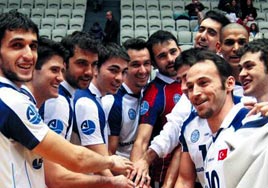 Arkas zor s�yr�ld�