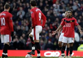 ManU'ya bir haller oldu