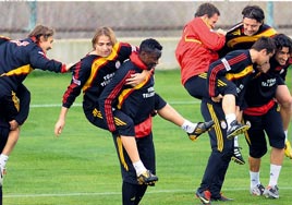 �ocuklar gibi �enler