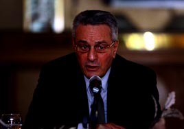 Ke�eli karars�z kald�