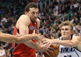 Hidayet Toronto'yu s�rtl�yor