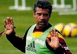 Bekleyip g�rece�iz