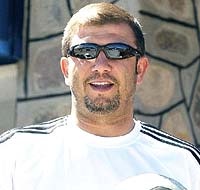 Kral Tanju yollara d��t�