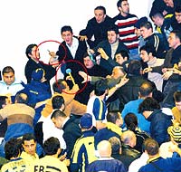 Kavga bıçak kan