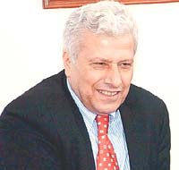 Üçünü de geçeceğiz