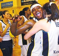 Final Akatlar'da