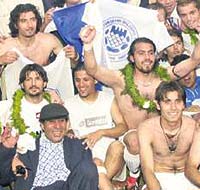 F�nd�k&F�st�k