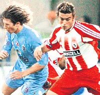 Tribüne oynasın