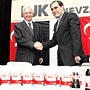 Sponsora 'evet' yeni isme 'hayır'