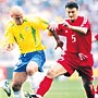 Alpay Köln'e imzalıyor