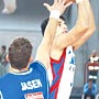 Serkan TAU'yu taşıyor