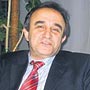 Birileri bıraksın da futbolcular oynasın