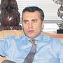 'Yalan konuşuyor'