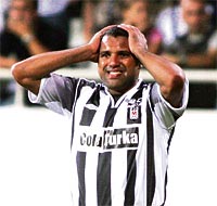 Ailton'a cephe b�y�yor