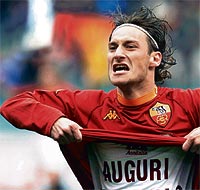 Totti Riva'ya tak�ld�