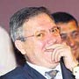 Futboldan anlıyor