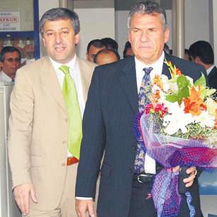 Lazaroni bekleniyor