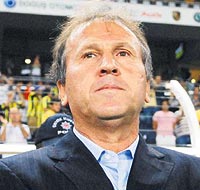 Tarihi 11'inde Alex yok!