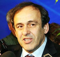 Platini geliyor