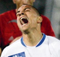 G�khan'�n pe�inde