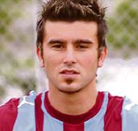 İlk imza Adnan'dan