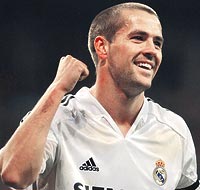 Galatasaray Owen'�n pe�inde