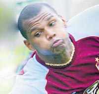Jefferson'a AEK talip