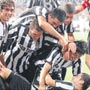 Kartal u�uyor