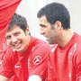 Emre kolunu öyle kaldırma!