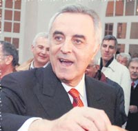 Canayd�n yine aday