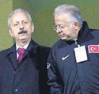 Futbolumuz sınıf atlar