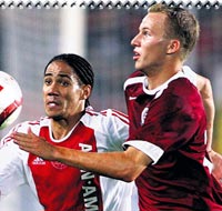 Kadlec'e onay