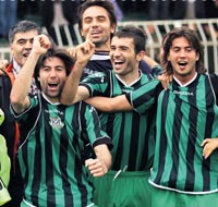 K���kk�y �en